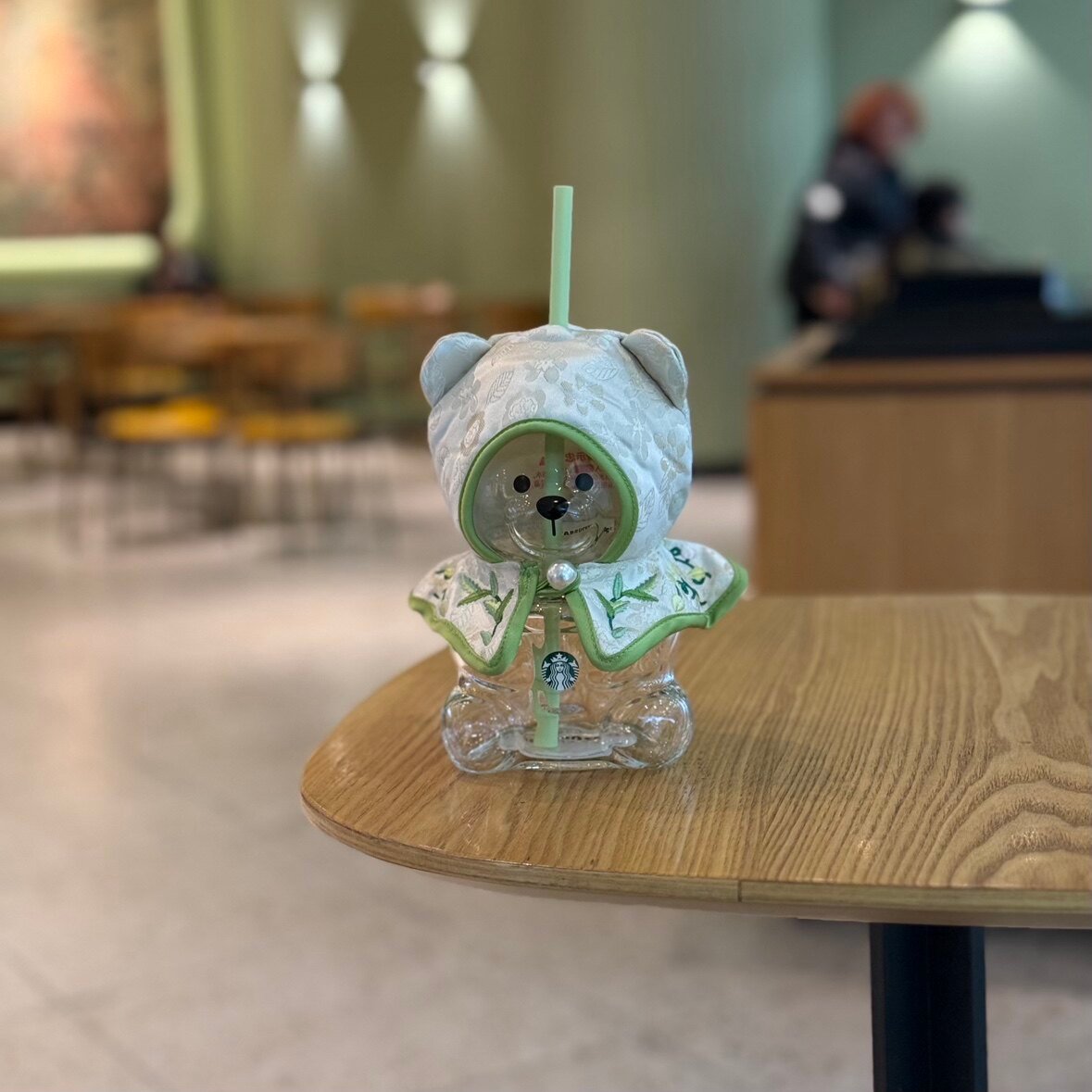 600ml Spring Order Bear Shopkeeper Glass Straw Cup