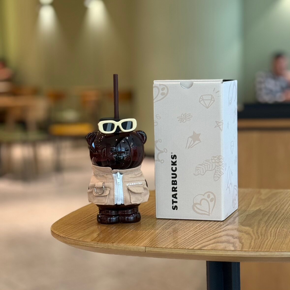 460ml chocolate-colored bear-shaped glass straw cup,